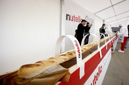 Hình ảnh chiếc bánh mì baguette dài nhất thế giới