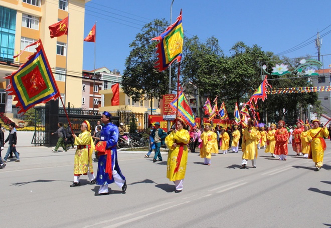 Tưng bừng lễ hội đền Kỳ Cùng - Tả Phủ ở Lạng Sơn