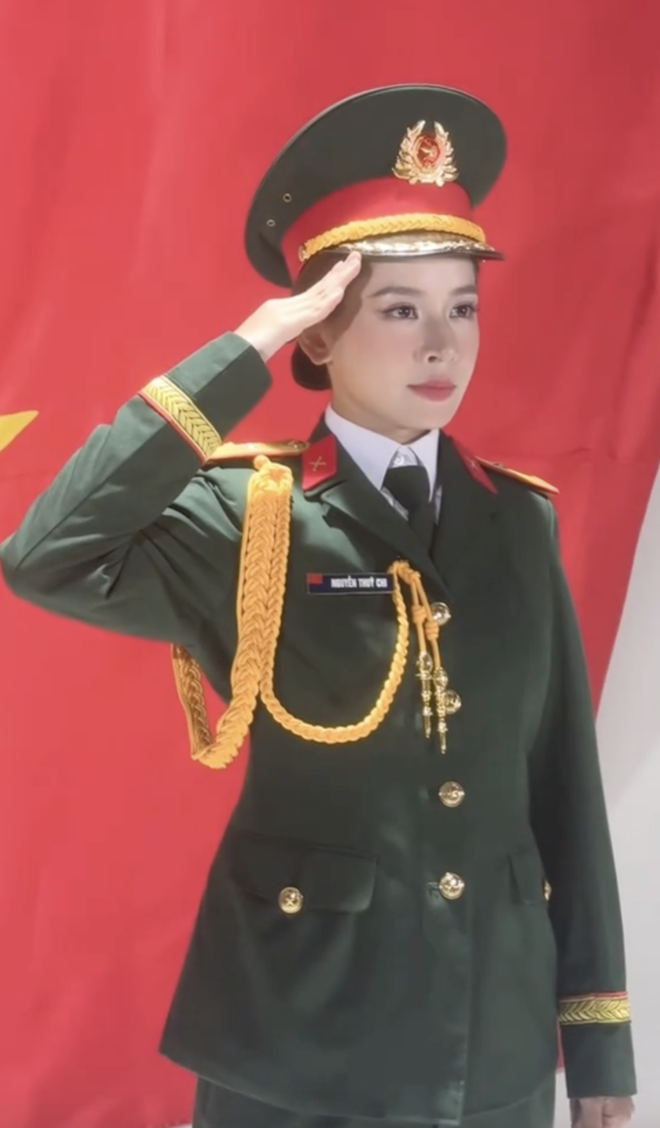 Chi Pu khoe tạo hình quân nhân khi thông báo tham gia Sao Nhập Ngũ