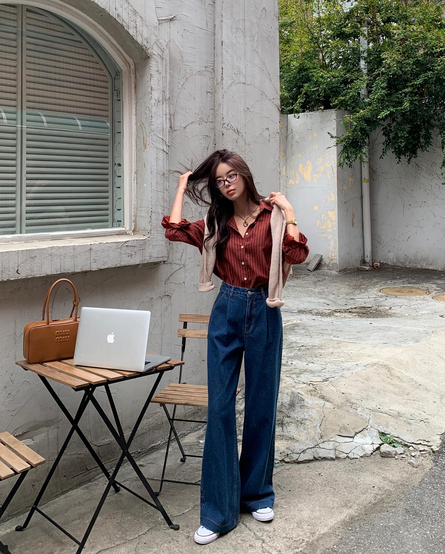 5 món thời trang tối màu giúp nàng tôn dáng