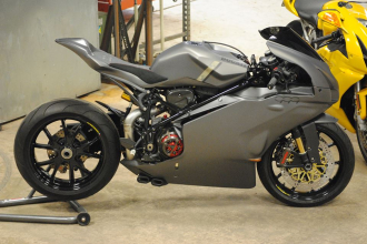 Chi tiết superbike Ducati 999 phiên bản Carbon Fiber