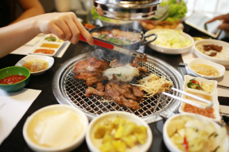Cuối tuần cùng bè bạn thưởng thức các món nướng Hàn Quốc ở Hà Nội
