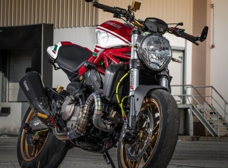 Ducati Monster 821 vô cùng hấp dẫn trong bản độ đầy đồ hiệu