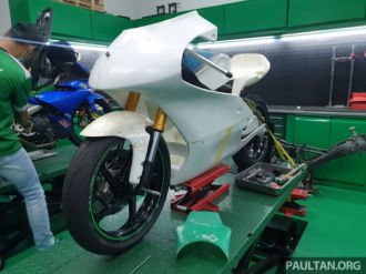 Exciter 150 độ chạy sân Moto3 đầy độc đáo